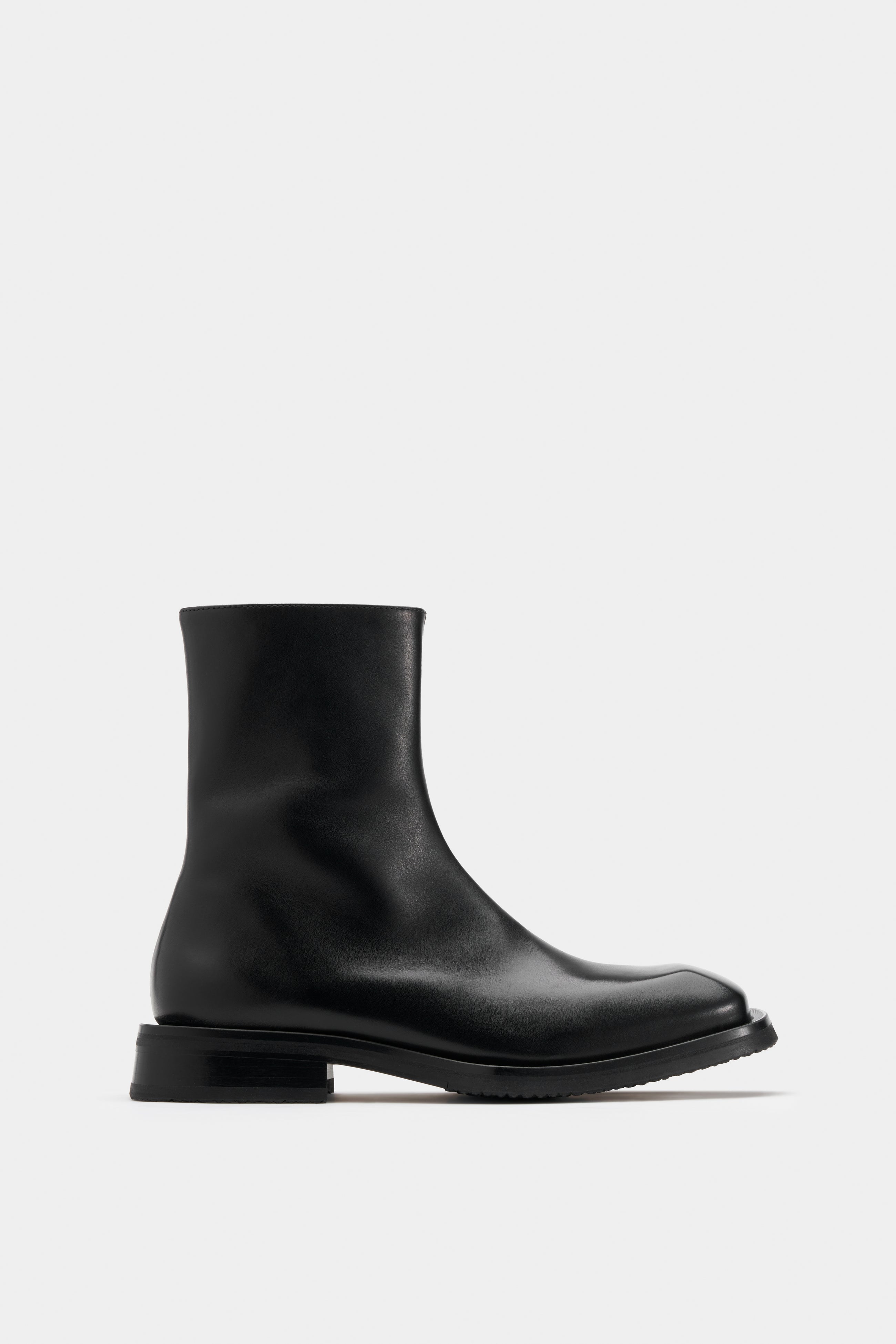 Piston Black Leather