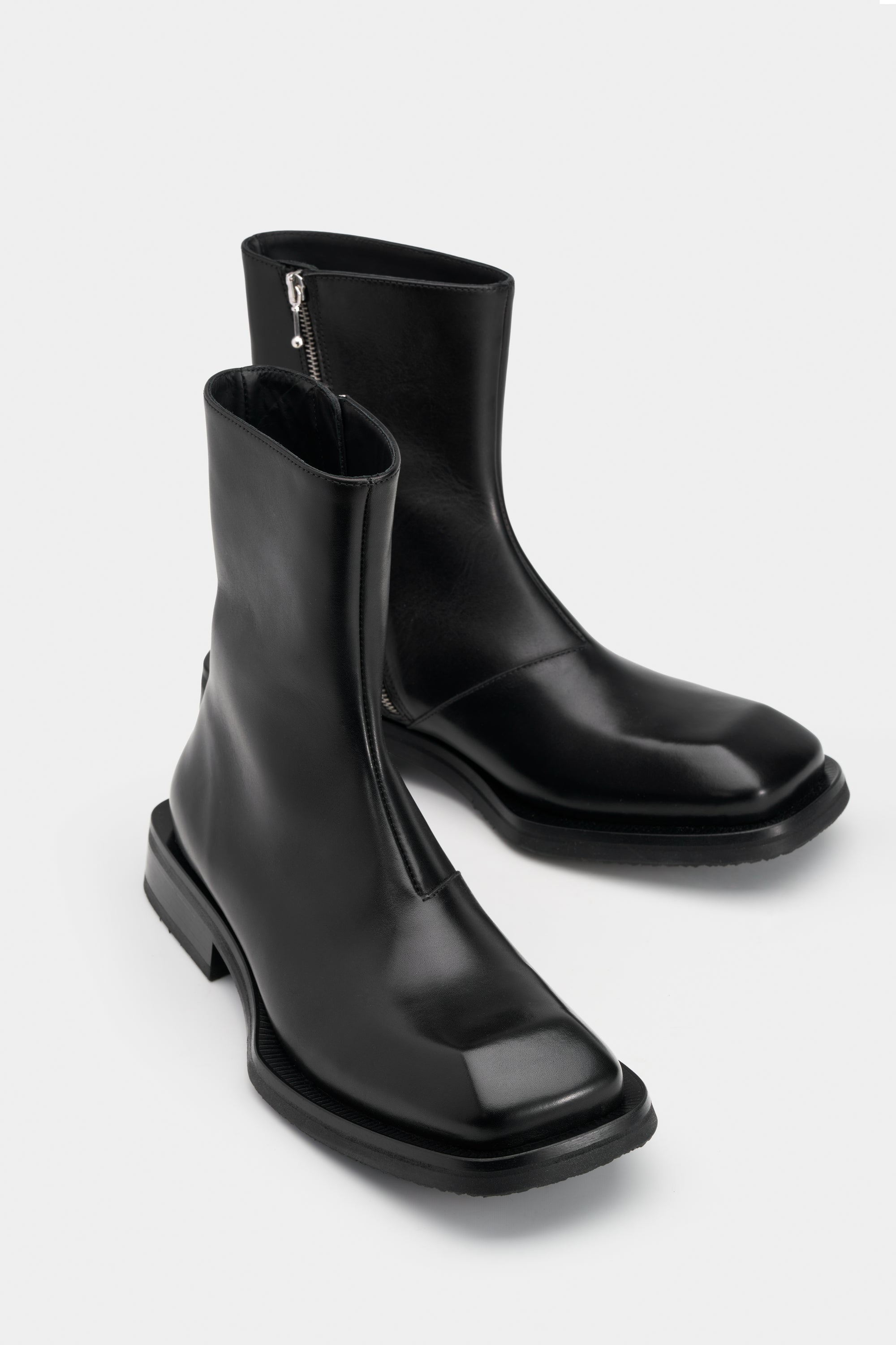Piston Black Leather